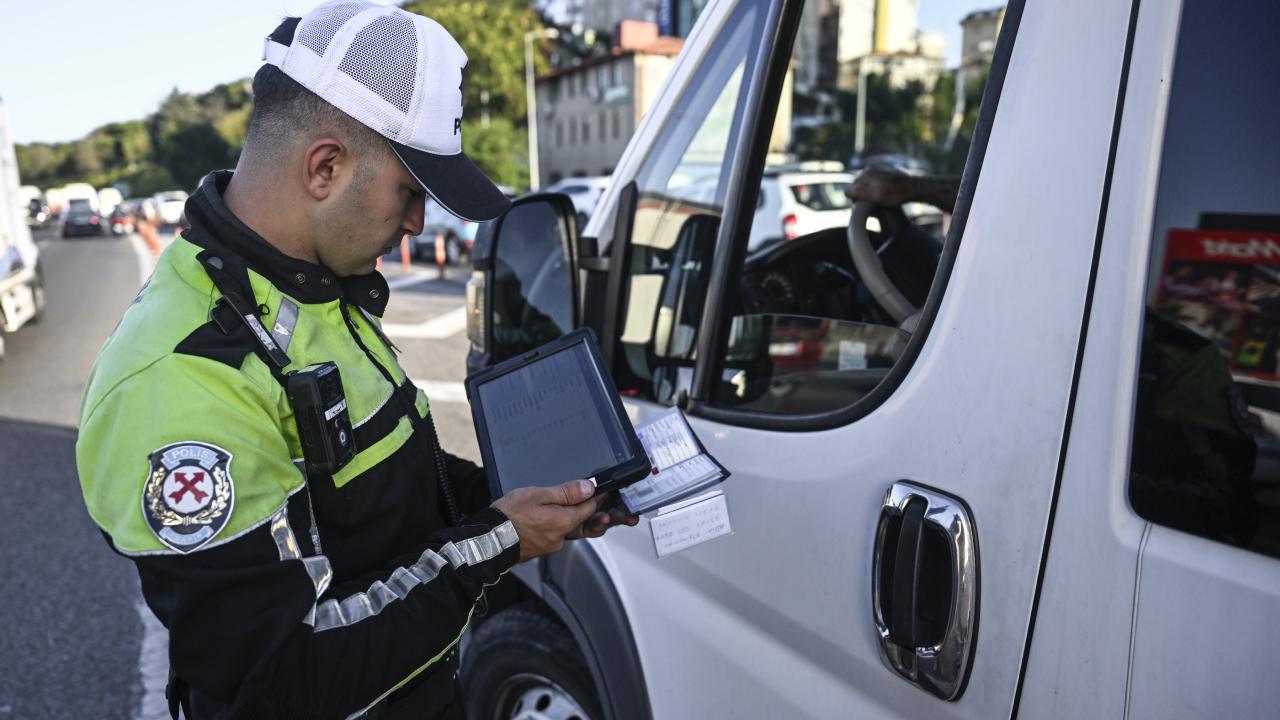 Okul Servislerine Sıkı Denetimler Devam Ediyor